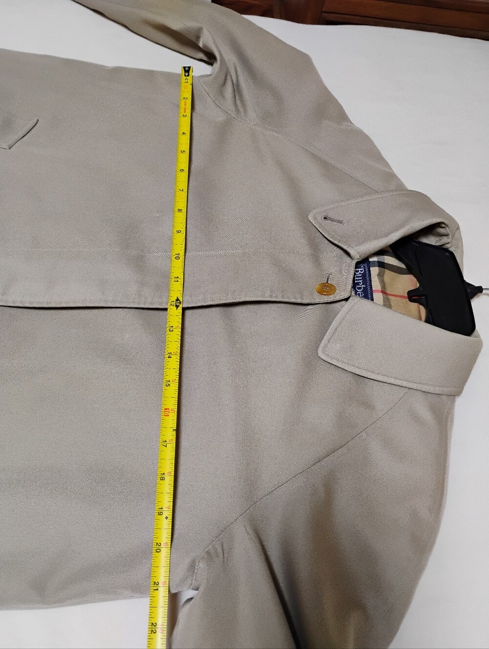 Vintage Burberry Trench Coat with Signature Check Lining - Picture 8 of 9